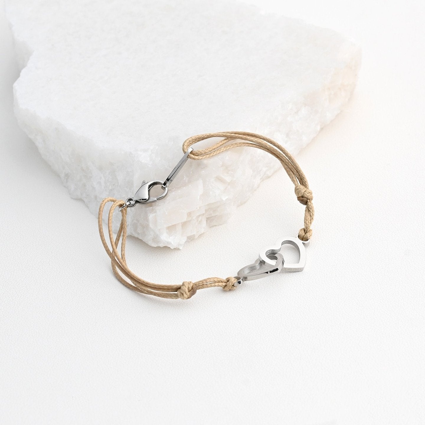 Bracelet Alba élastique en acier coeurs