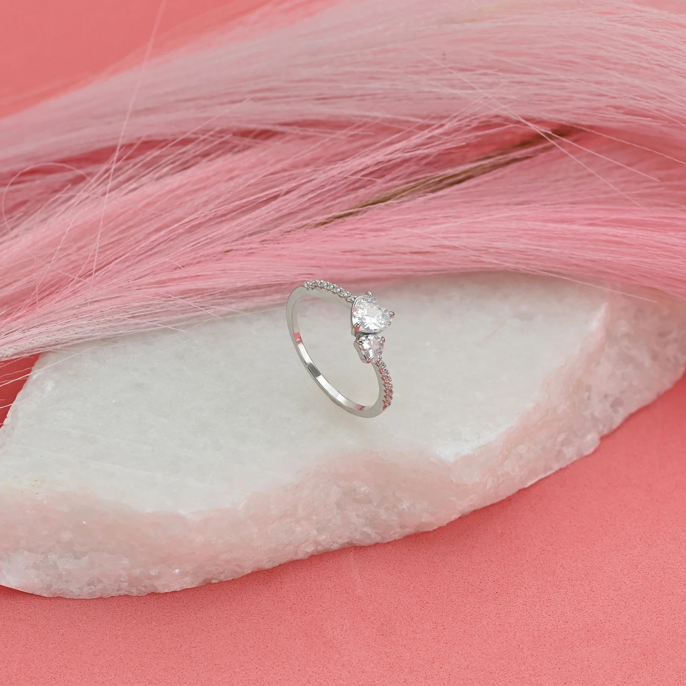 Bague Luna avec cœurs inversés R3550