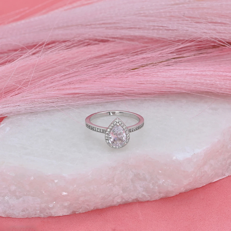 Bague Iris solitaire avec goutte