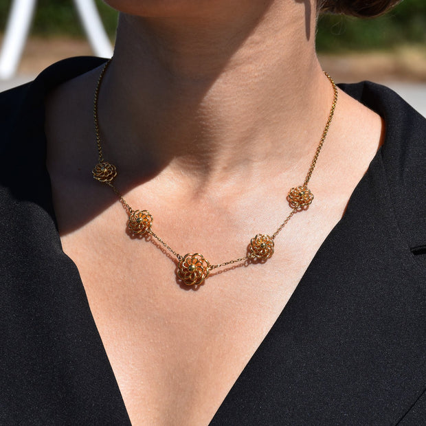 Collier Charms fleur traditionnelle