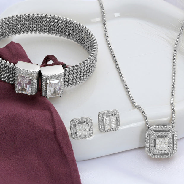 Ensemble Collier, Boucle d'oreilles et Bracelet carré brillants