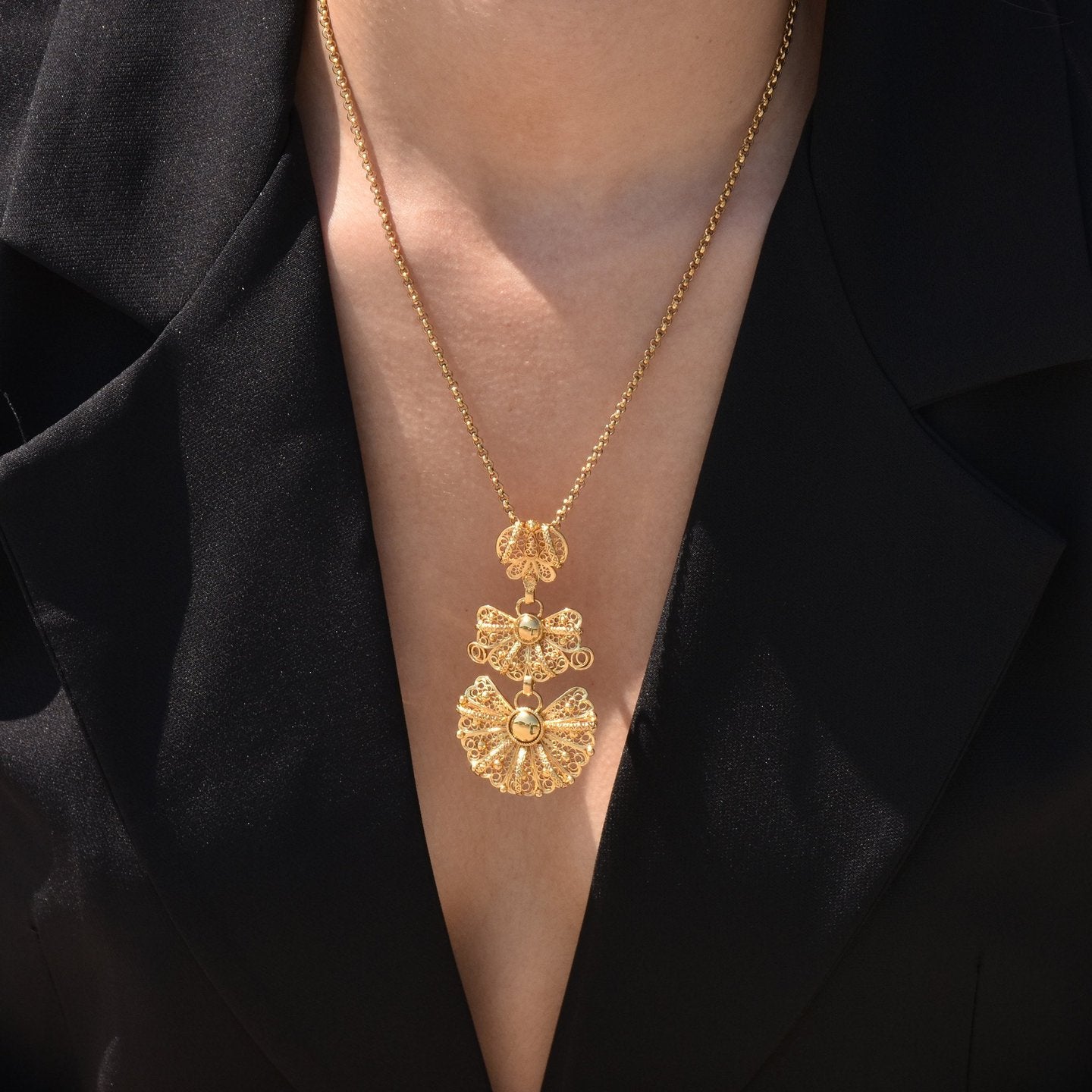 Collier avec nœud traditionnel