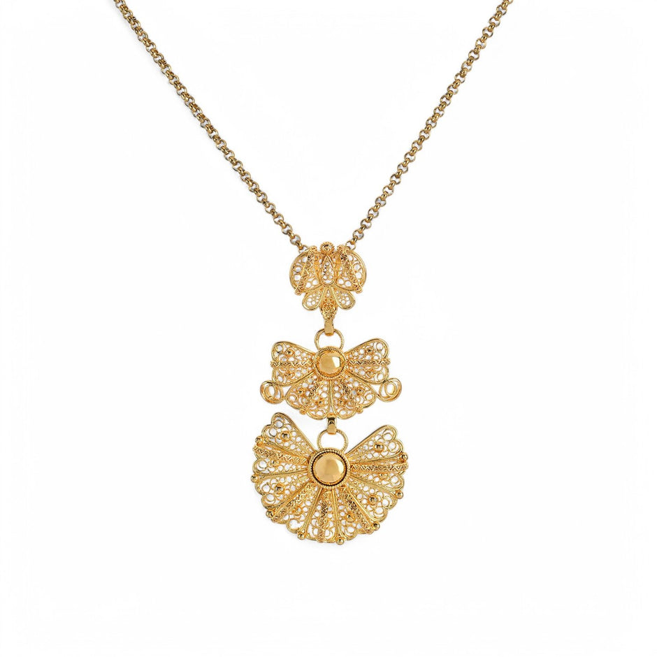 Collier avec nœud traditionnel