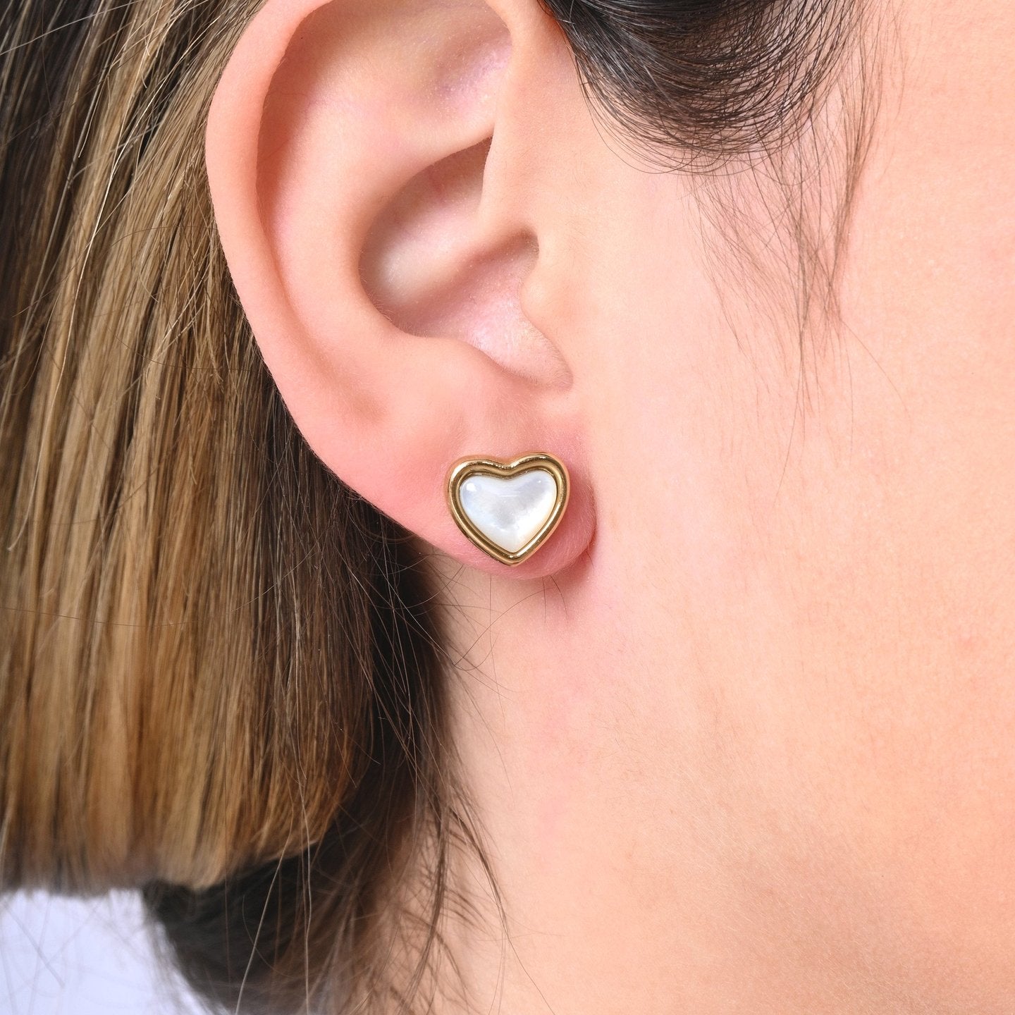 Boucles d’oreilles Alba en nacre coeur