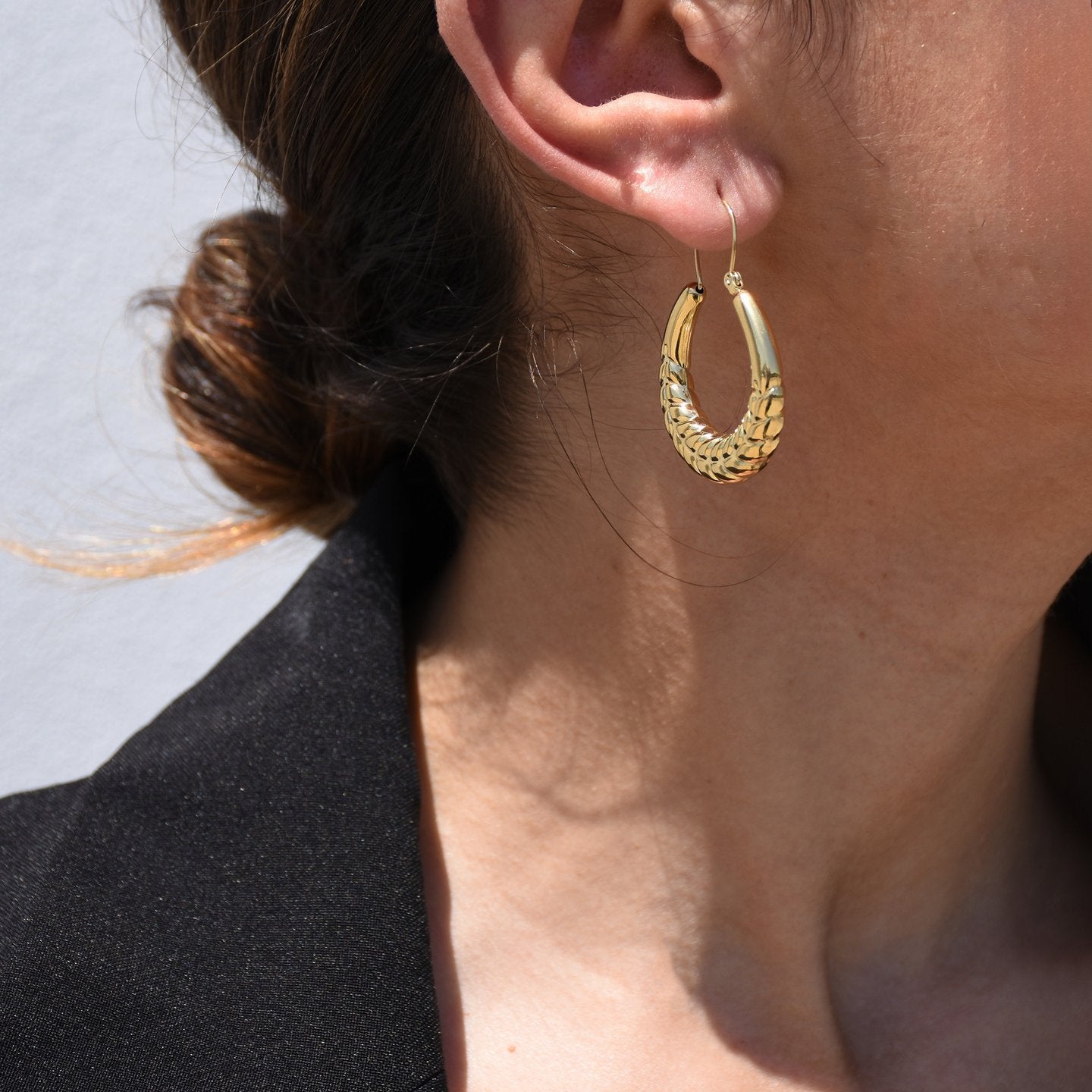 Boucle d'oreille Aria ovale en acier avec texture