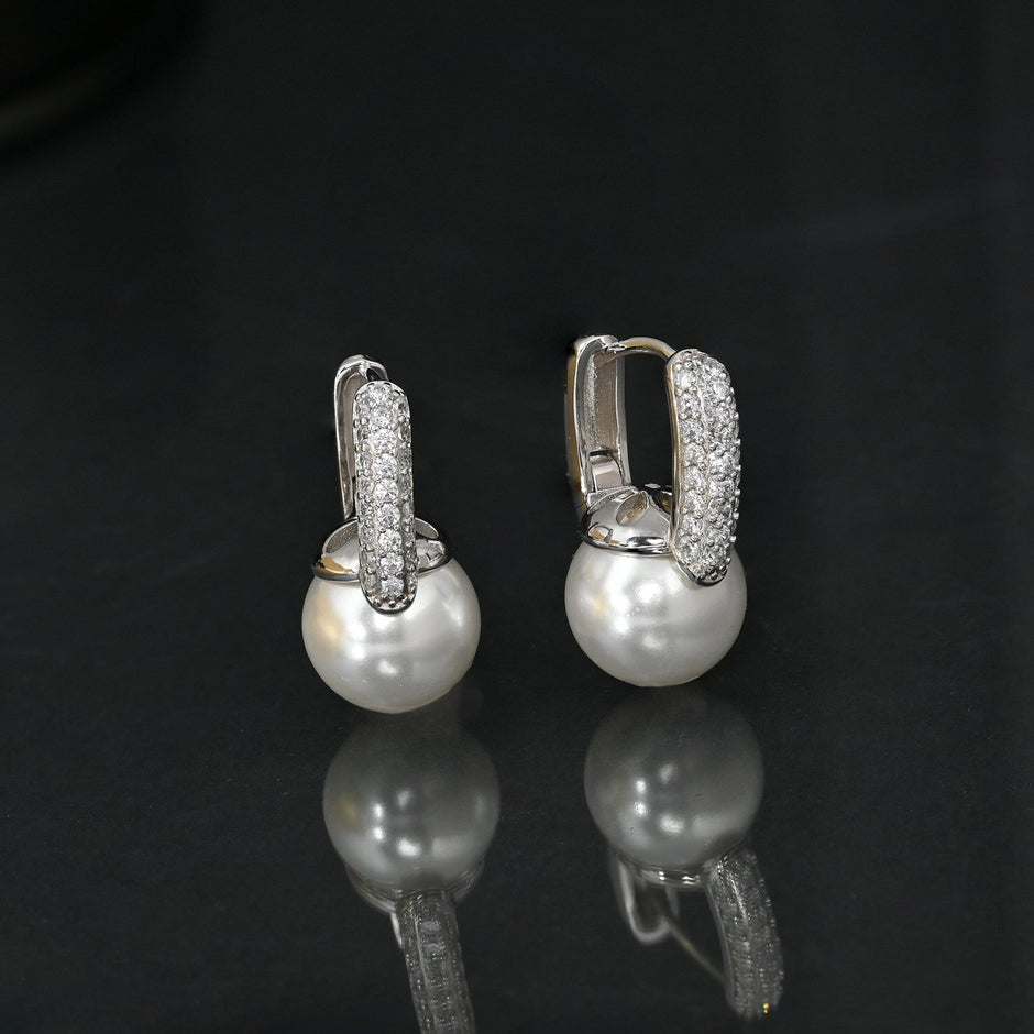 Boucles d'oreille Luna carrées avec perle
