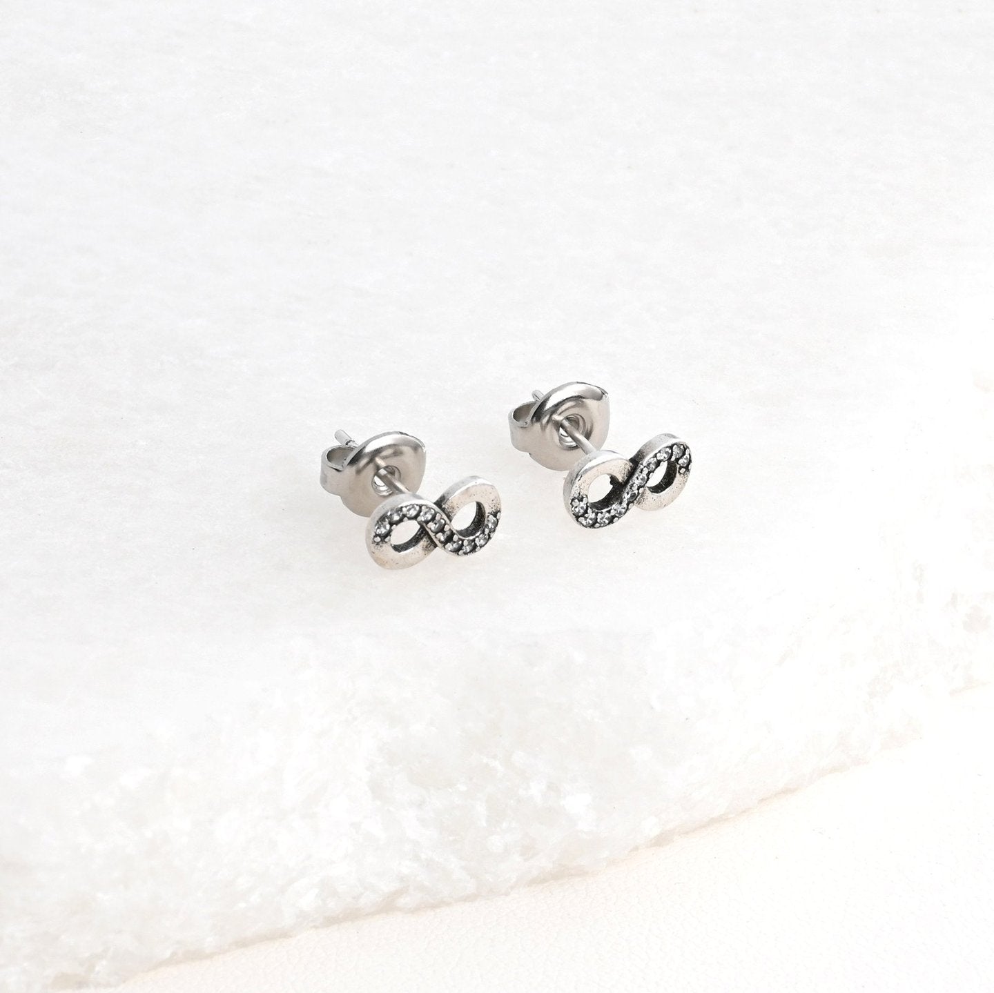 Boucles d'oreilles Luna en rhodium infini