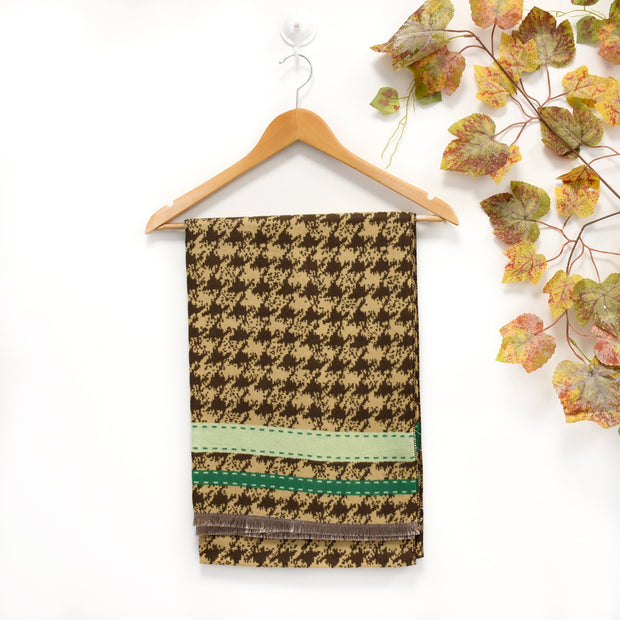 Foulard avec motif pied de poule
