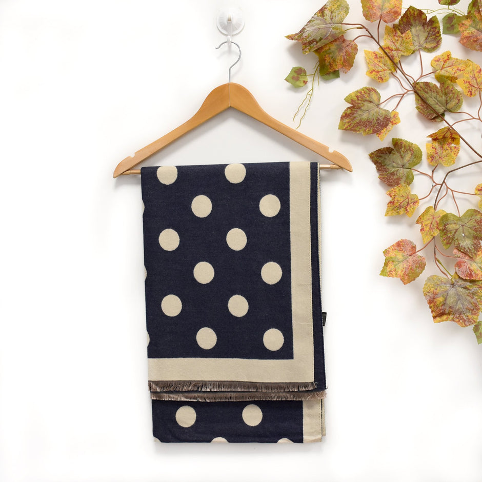 Foulard avec motifs à pois