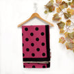 Foulard avec motifs à pois