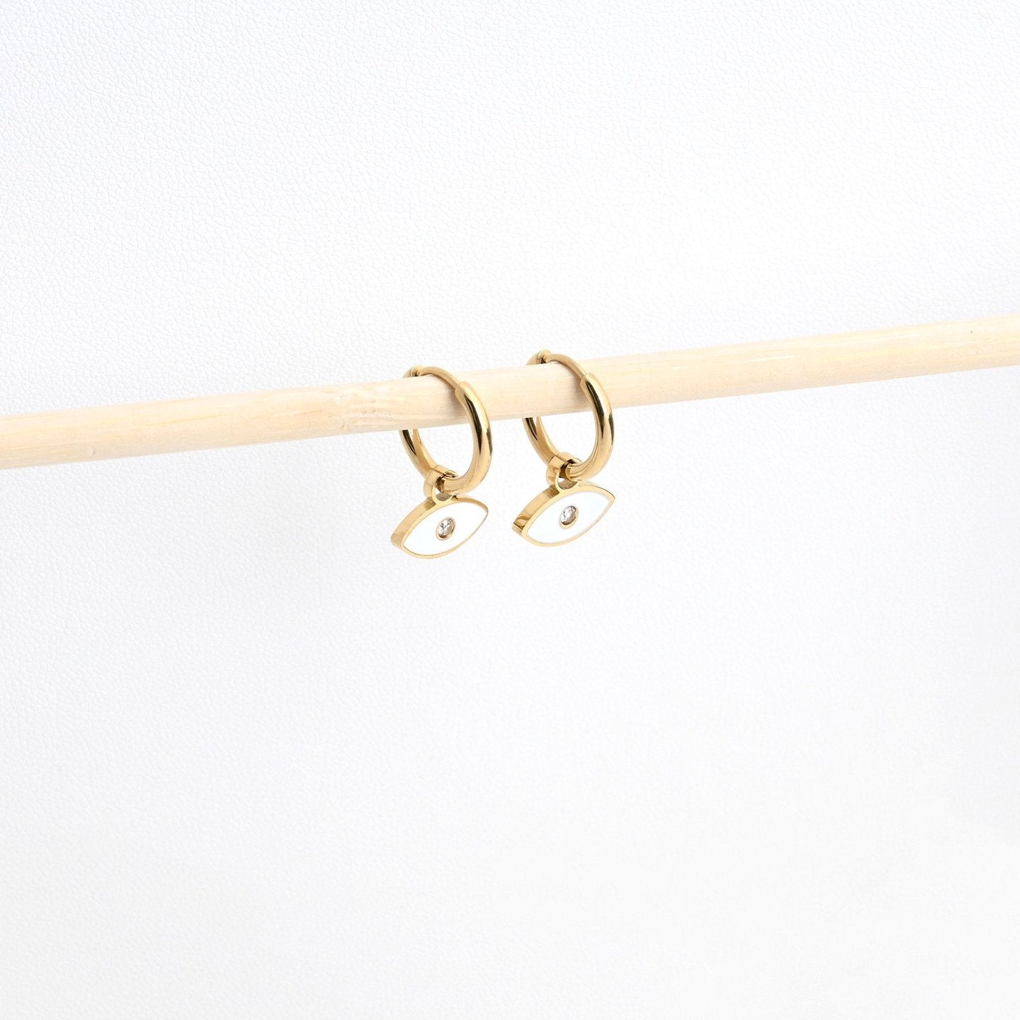 Anneaux Esmée en acier œil blanche