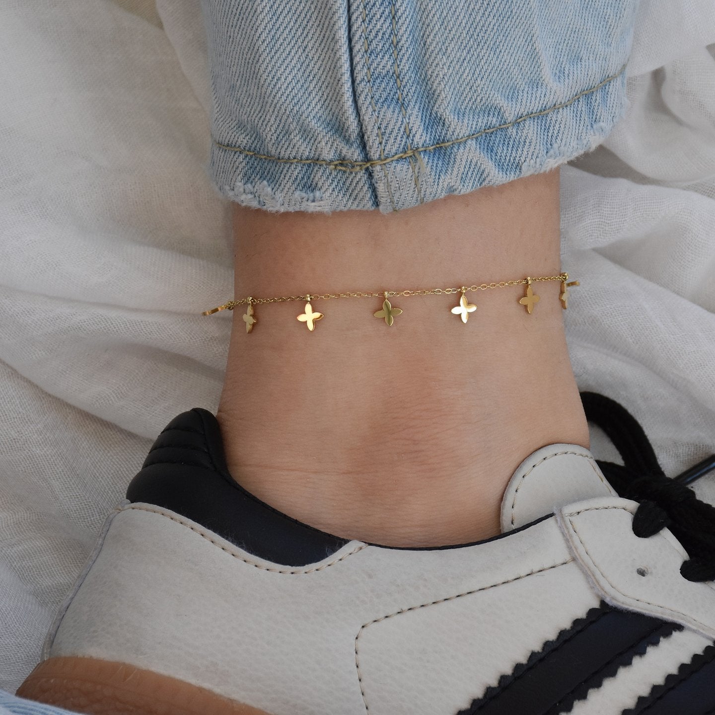 Bracelet Alba de cheville acier avec pendentifs fleurs