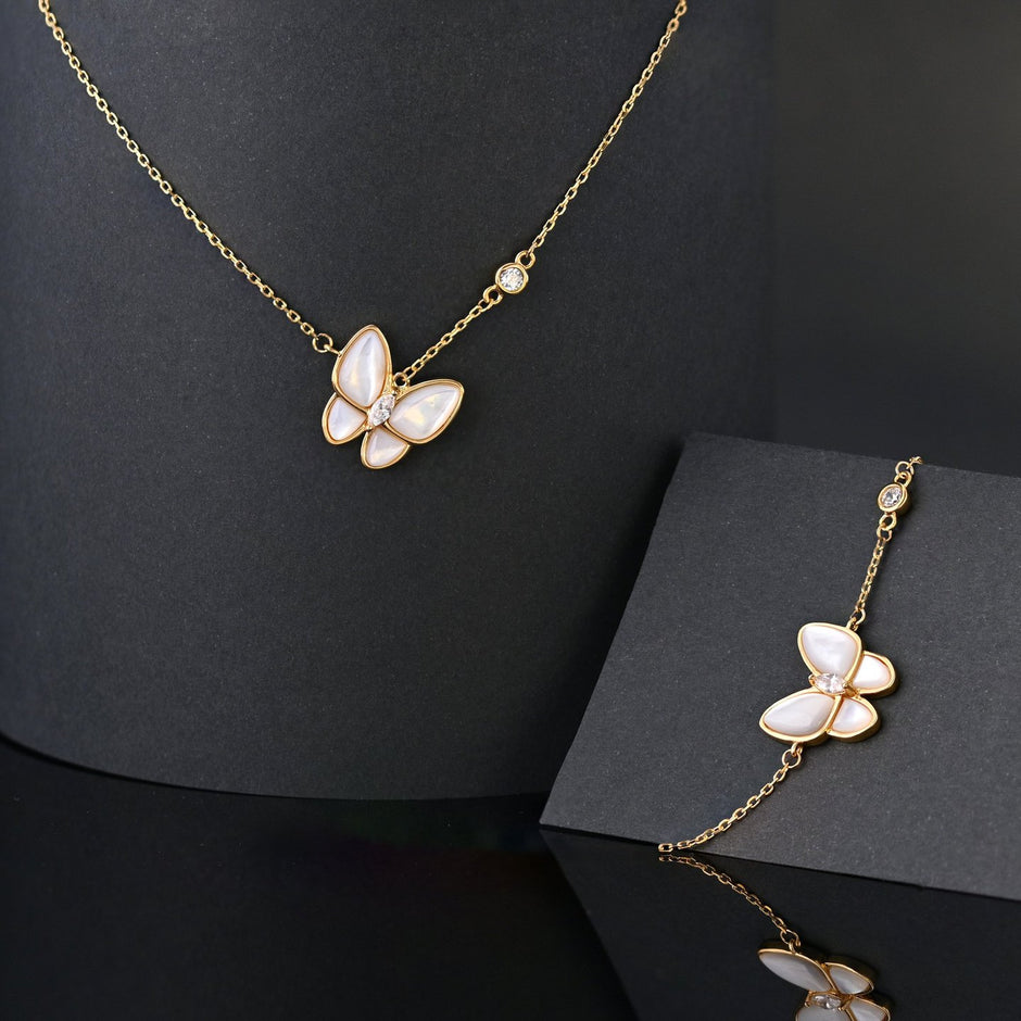 Collier papillon nacre
