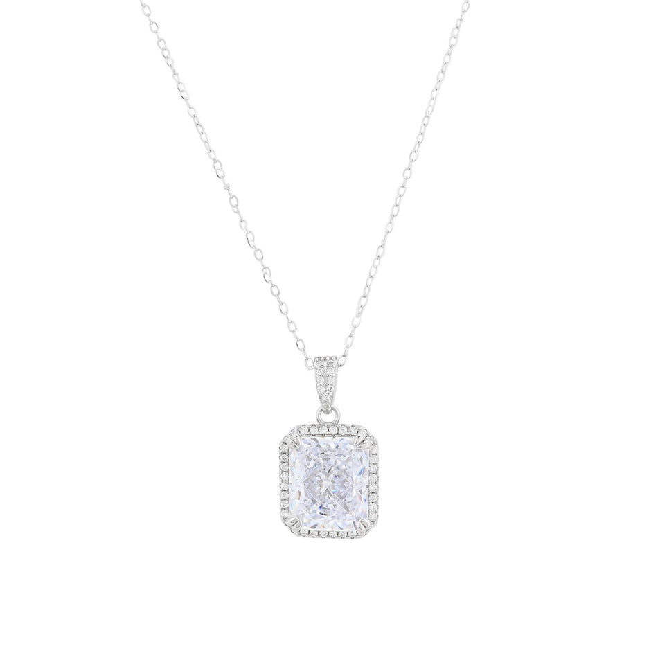 Collier avec pierre rectangulaire