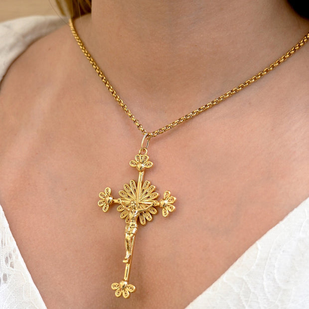 Collier filigrane crucifix semi précieuse