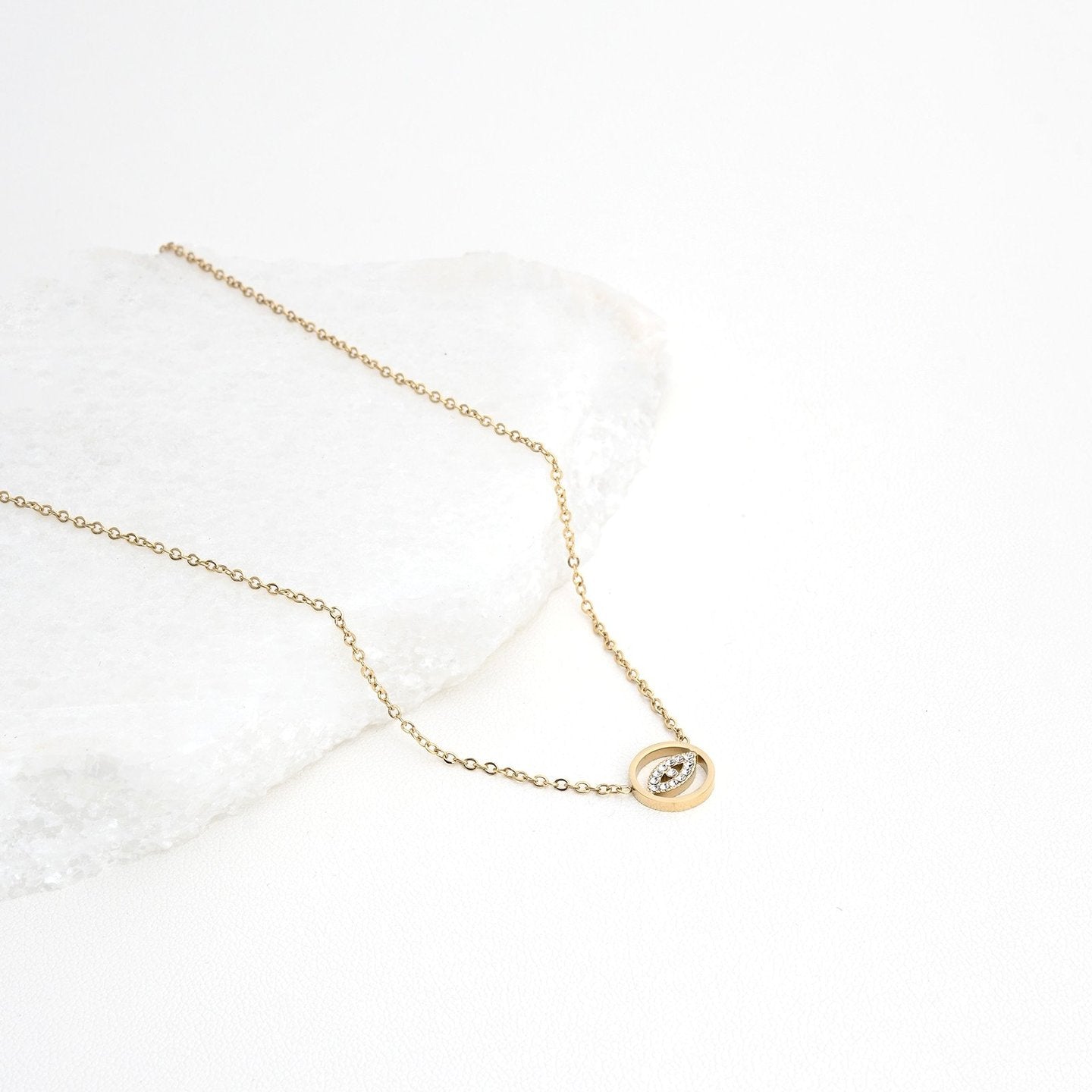 Collier en acier avec œil