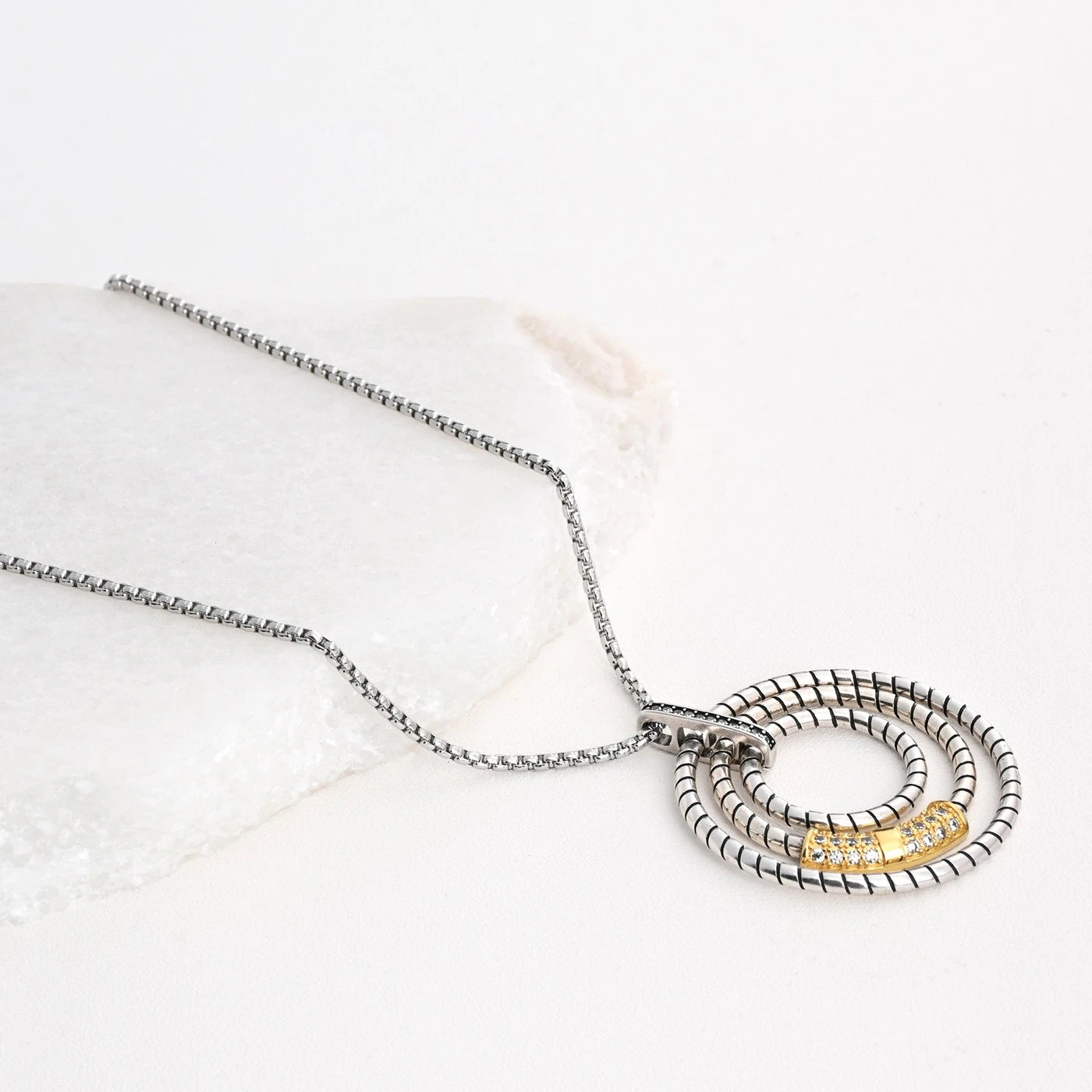 Collier en acier bicolore avec zirconias