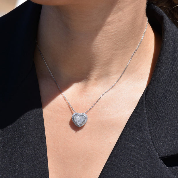 Collier en forme de cœur avec zircones