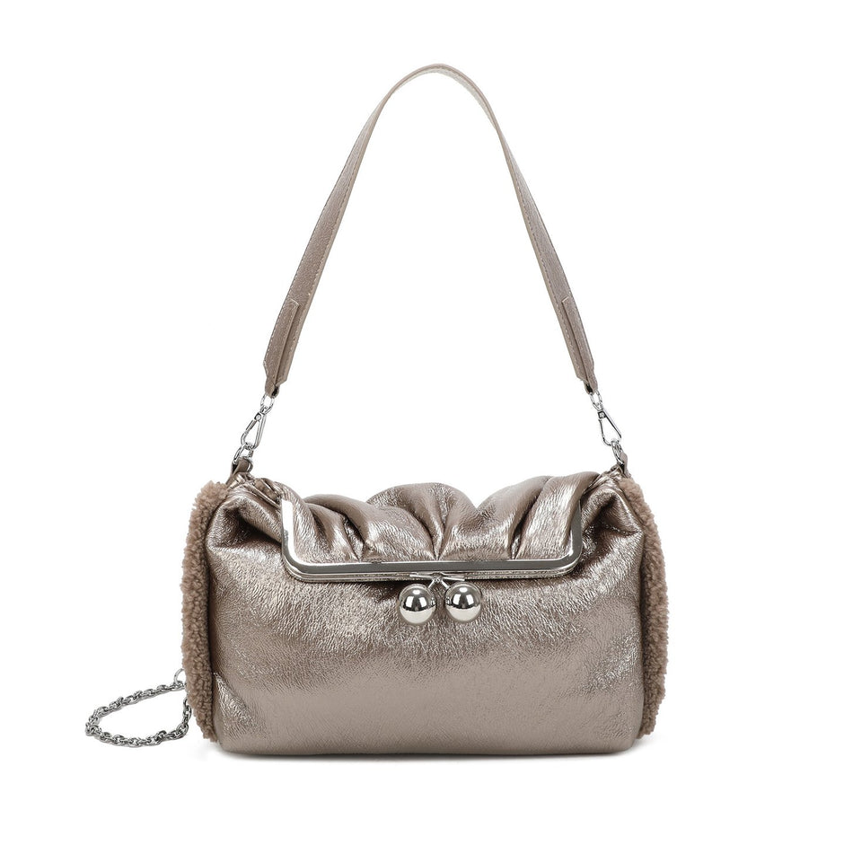 Sac à main avec tissu brillant