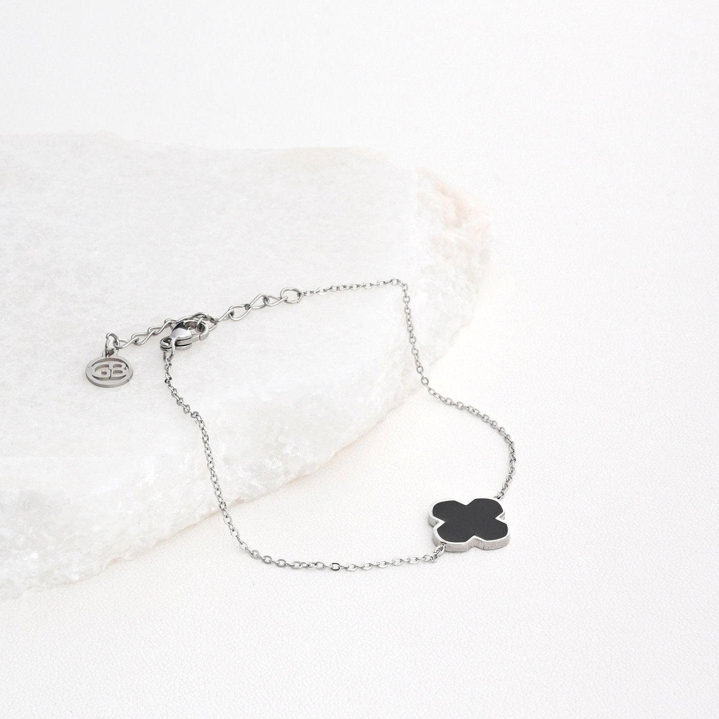 Bracelet Alba en acier trèfle noir