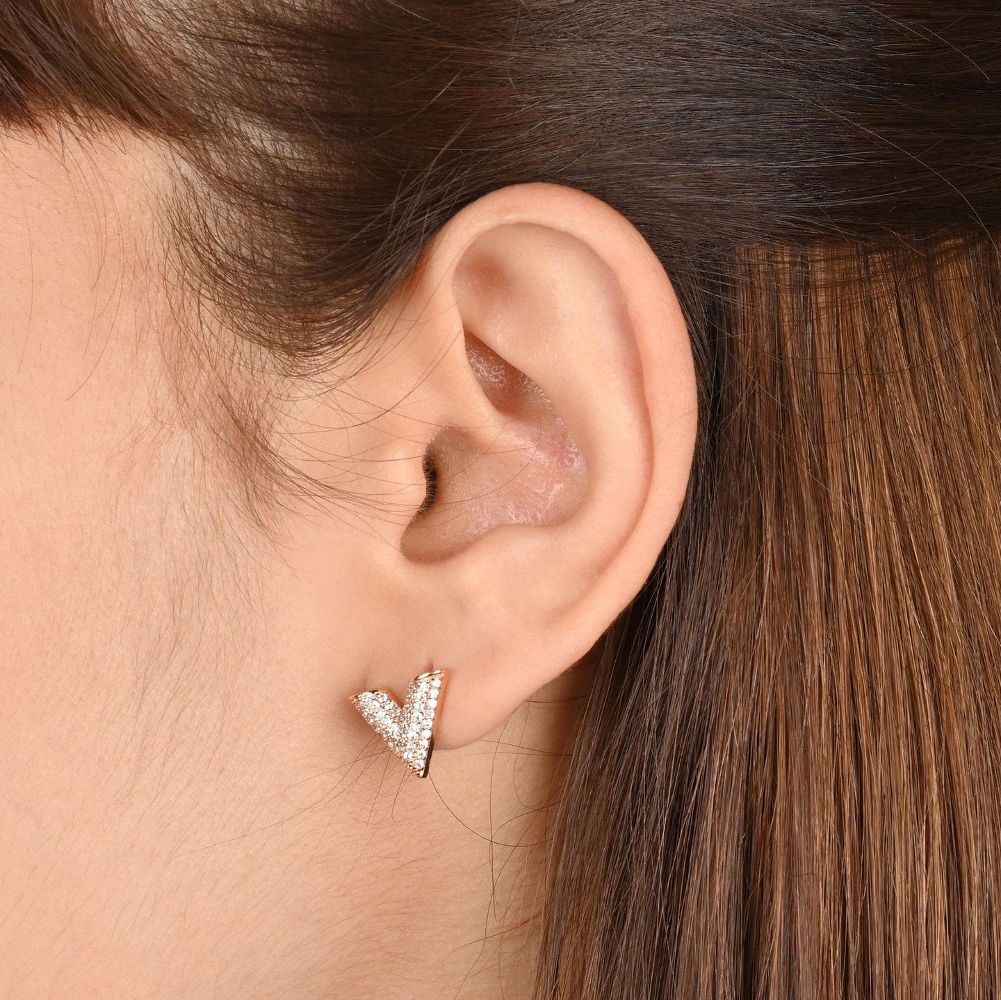 Boucles d'oreilles Luna plaqué or avec V