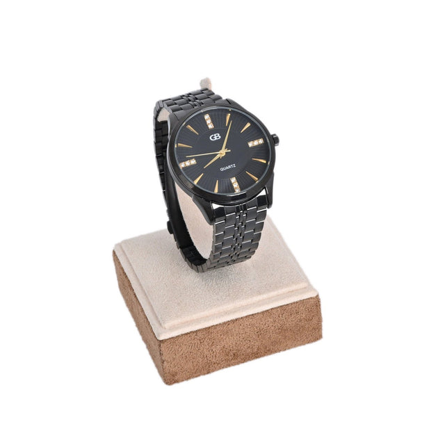 Montre analogique noir fond noir