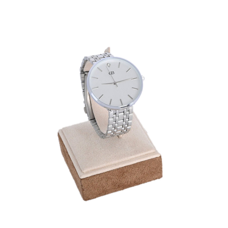 Montre analogique argent fond blanc