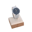 Montre analogique argent fond noir