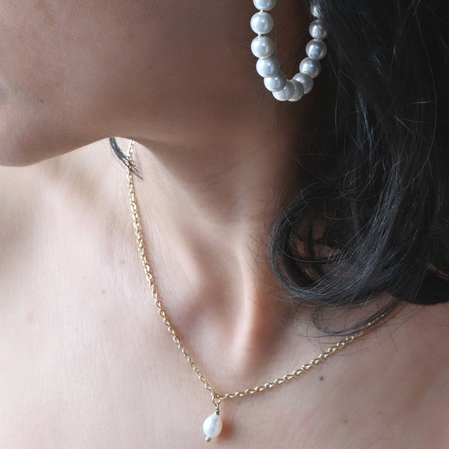 Collier acier tricoté de base perle