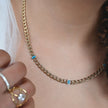 Collier en acier maillé avec pierres bleues