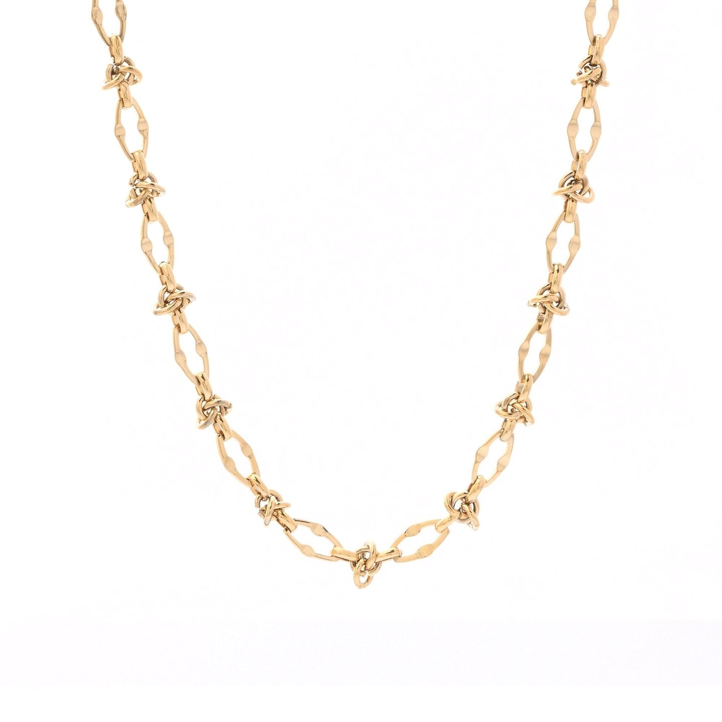 Collier en acier entrelacés