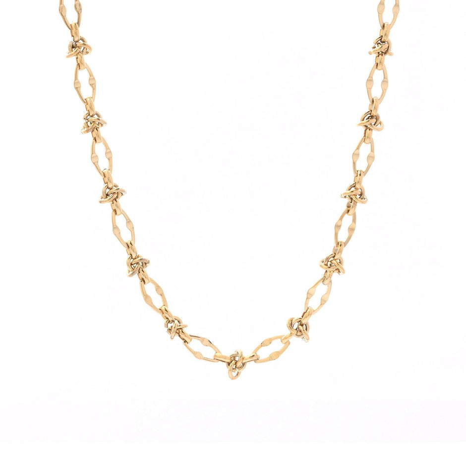 Collier en acier entrelacés